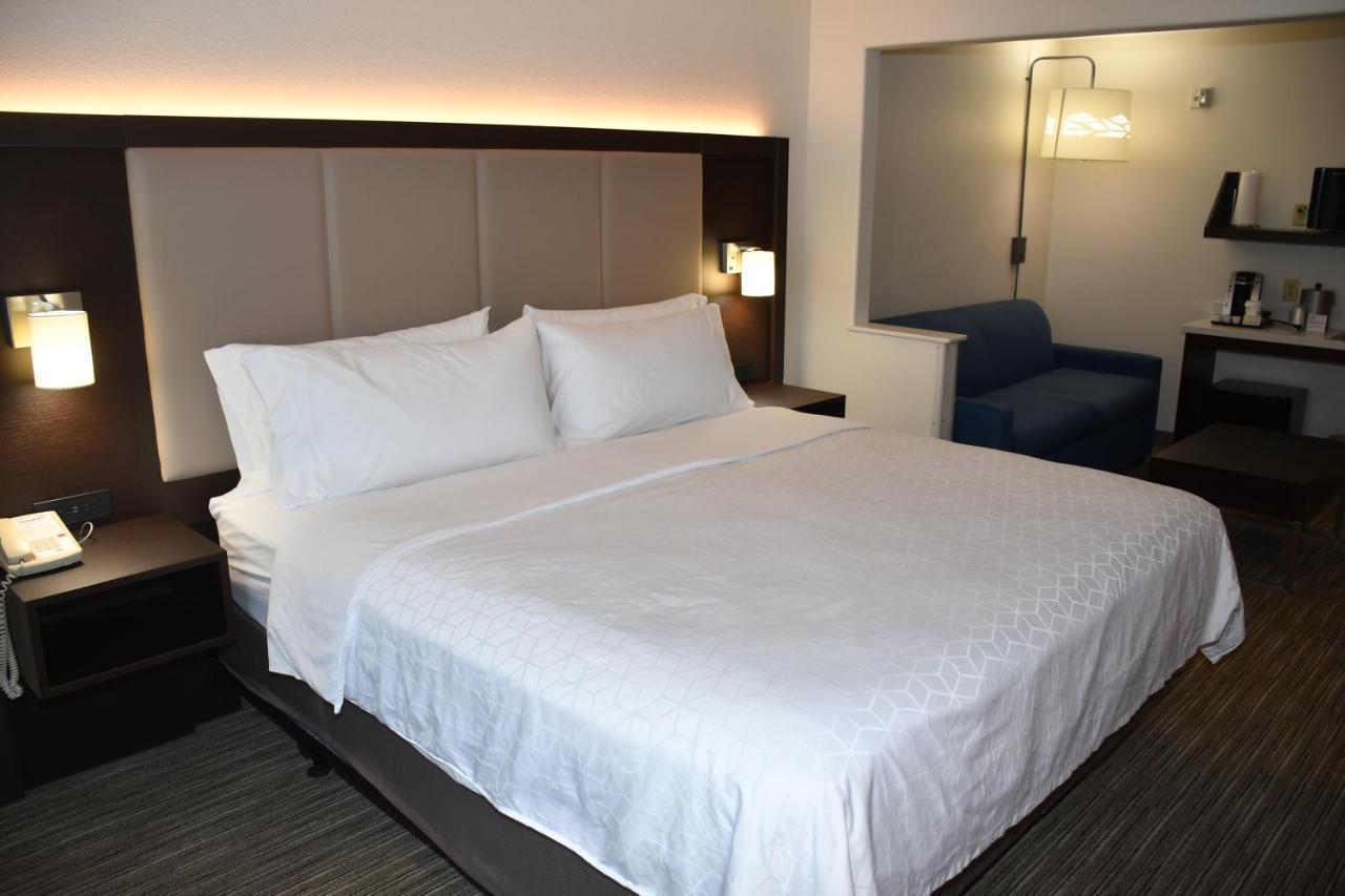 Holiday Inn Express Hotel & Suites Evanston By Ihg Exteriör bild