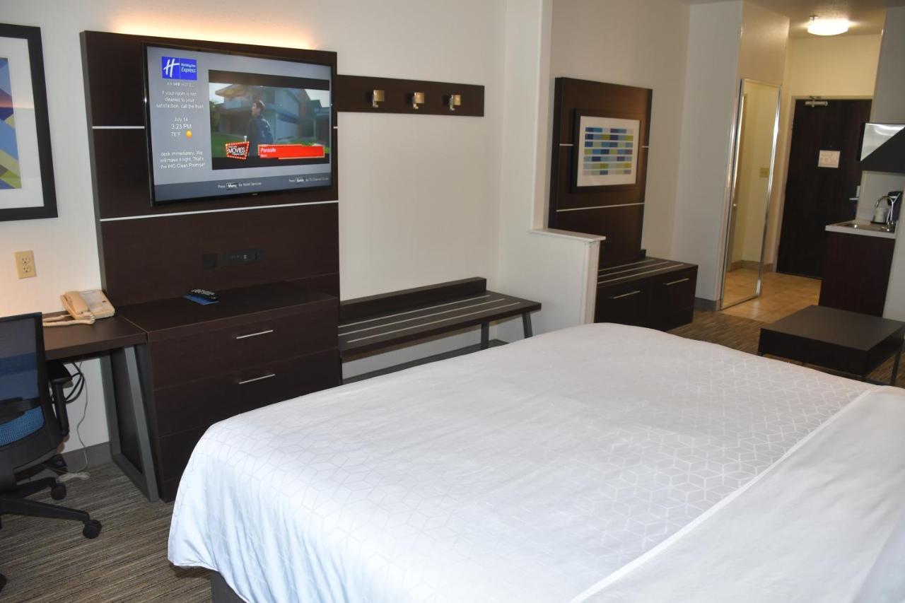 Holiday Inn Express Hotel & Suites Evanston By Ihg Rum bild