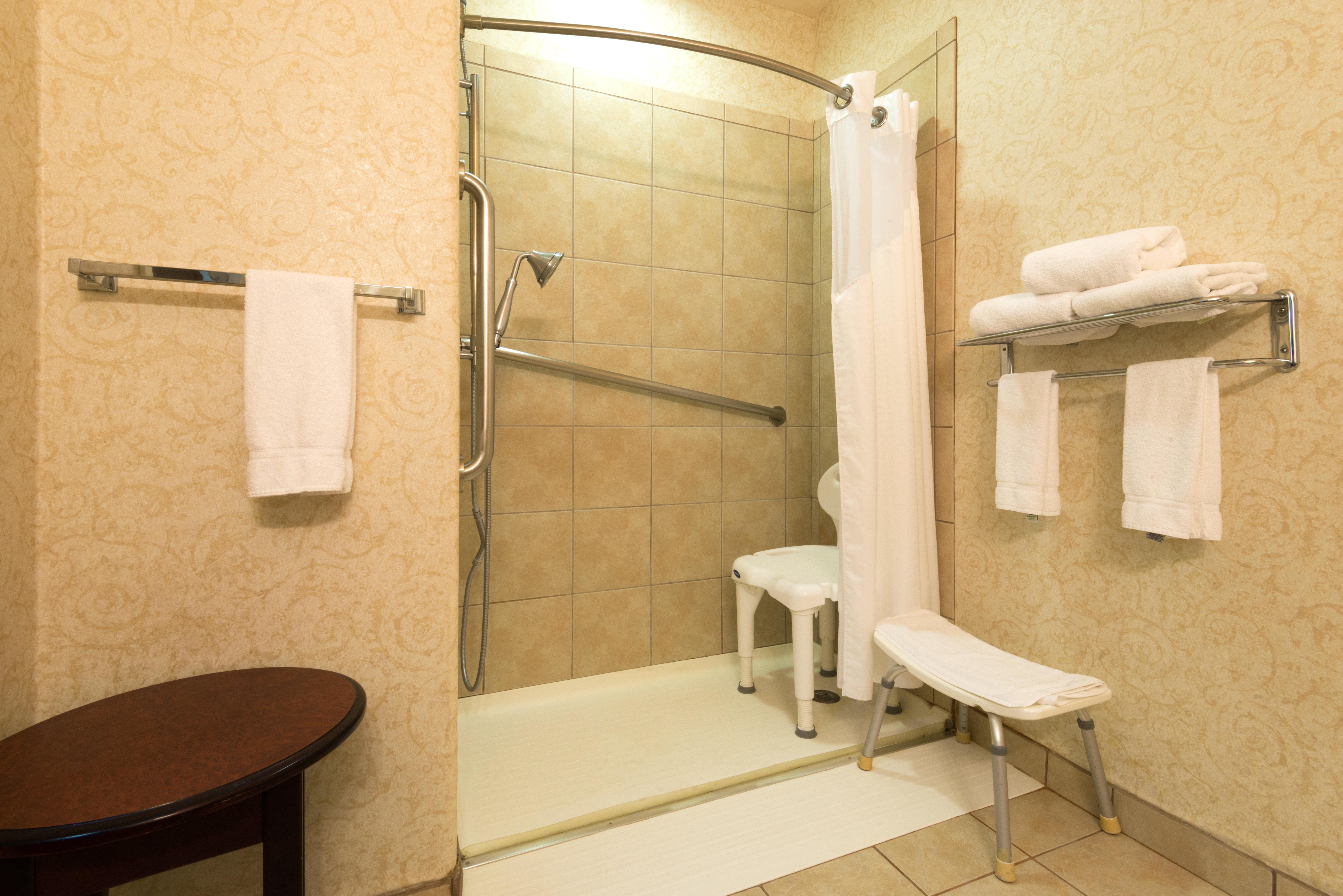 Holiday Inn Express Hotel & Suites Evanston By Ihg Exteriör bild