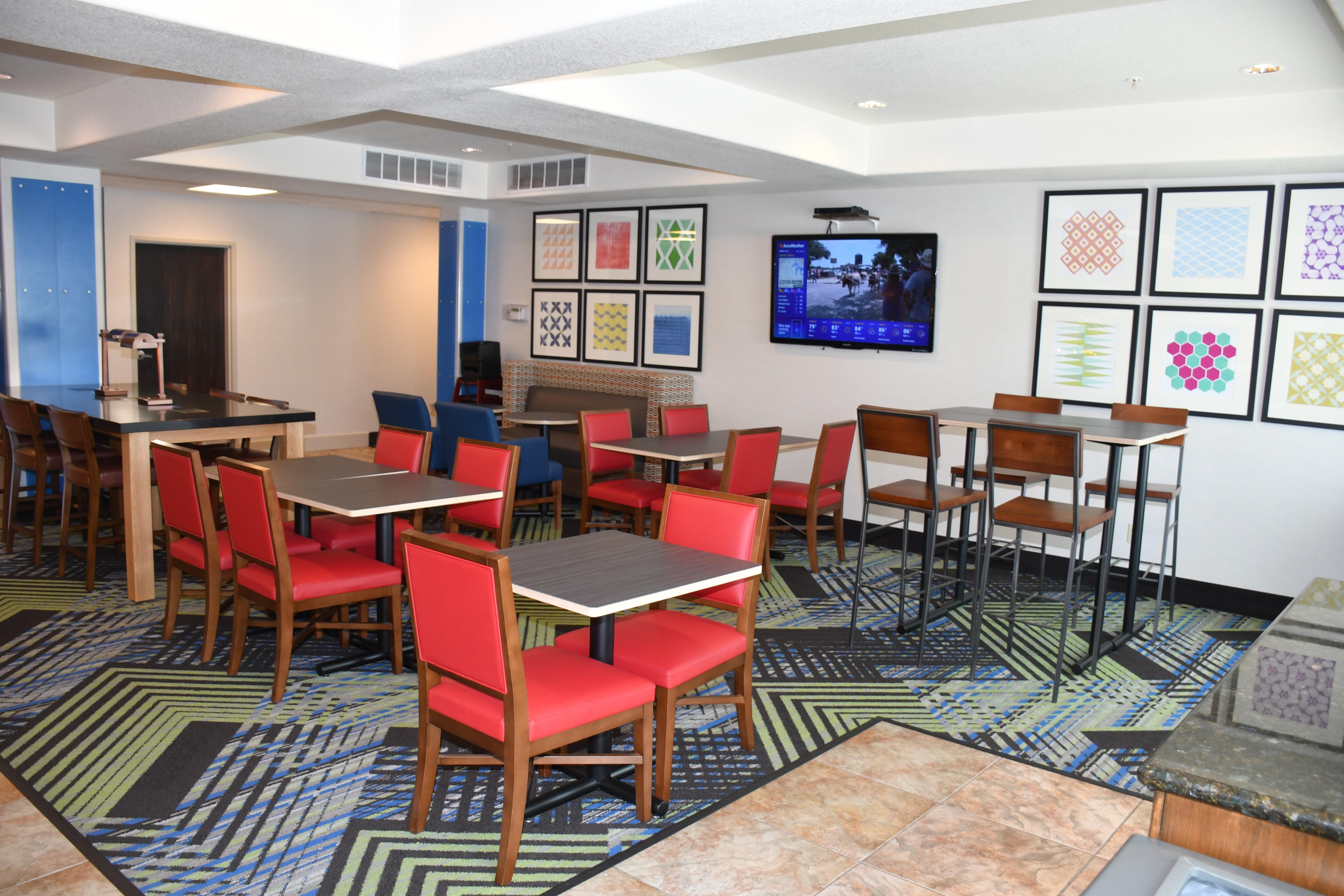 Holiday Inn Express Hotel & Suites Evanston By Ihg Exteriör bild