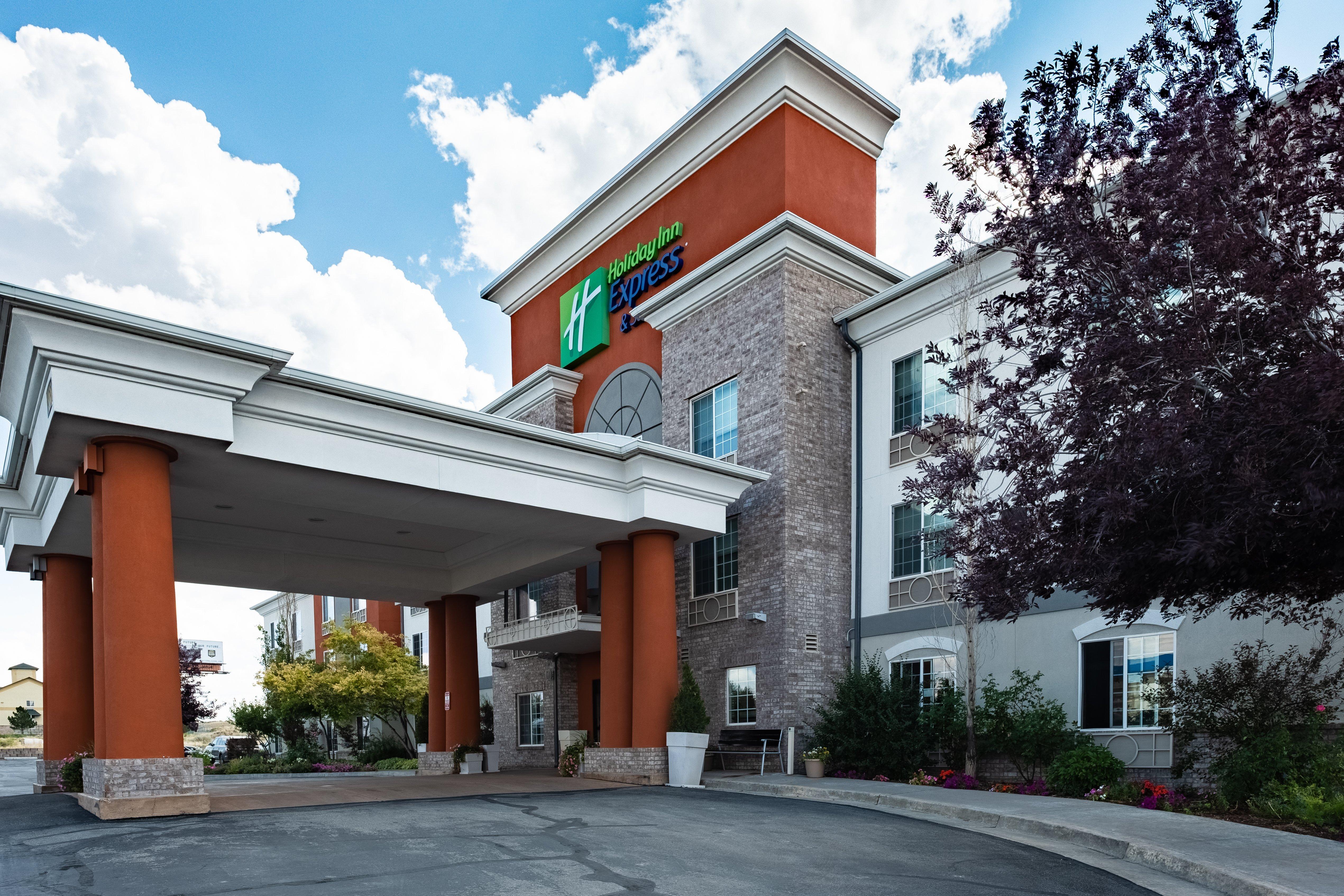 Holiday Inn Express Hotel & Suites Evanston By Ihg Exteriör bild