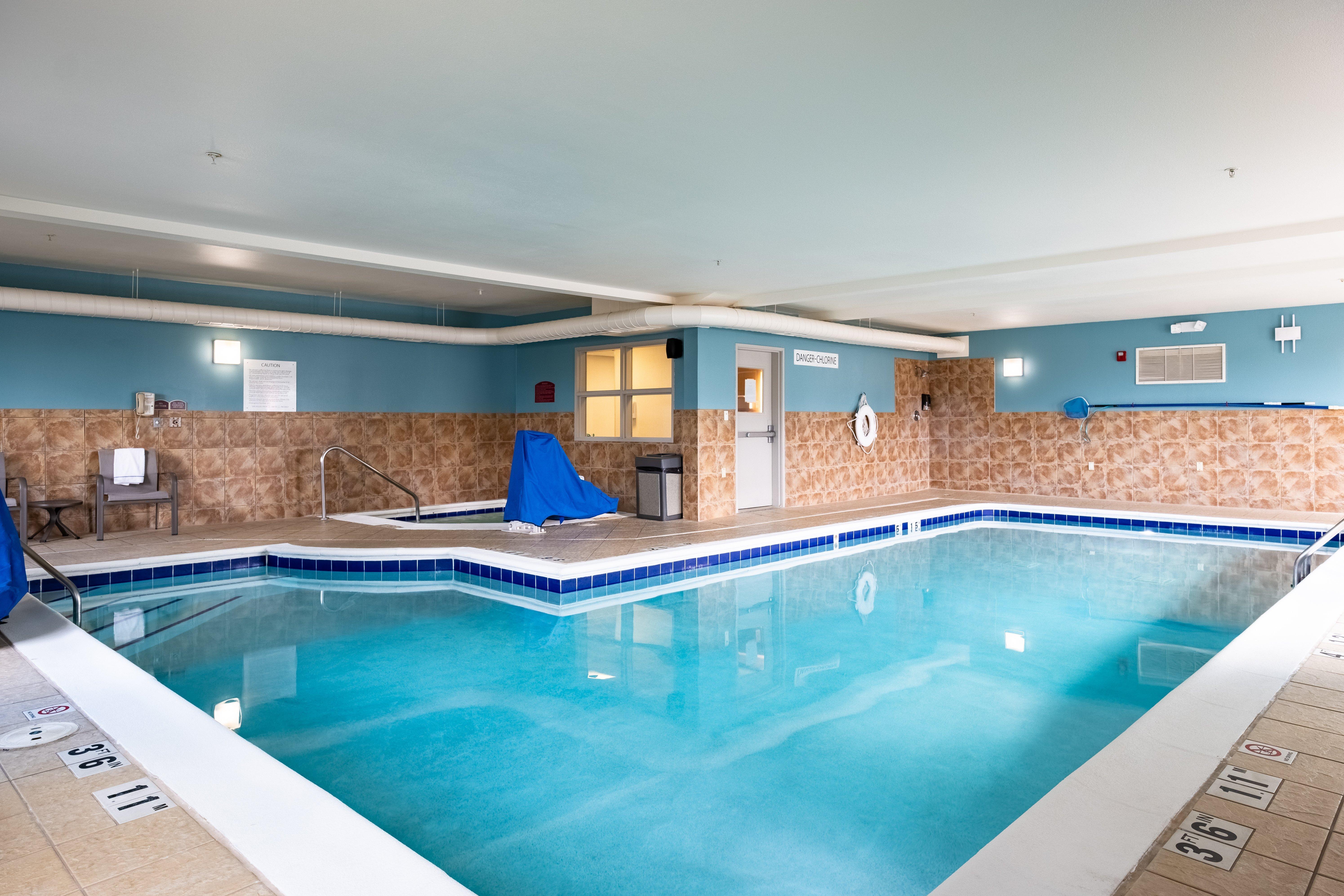 Holiday Inn Express Hotel & Suites Evanston By Ihg Exteriör bild