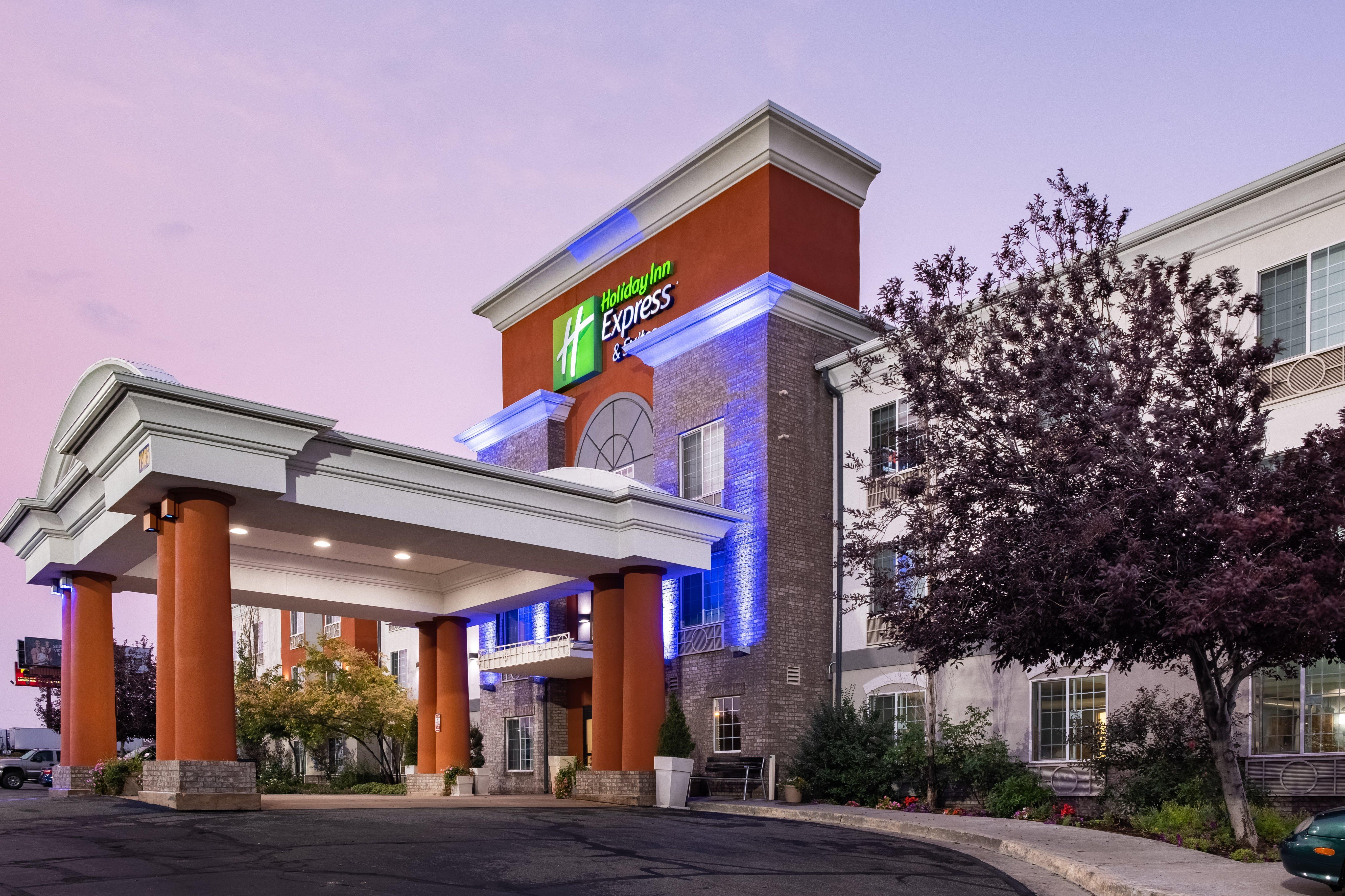 Holiday Inn Express Hotel & Suites Evanston By Ihg Exteriör bild